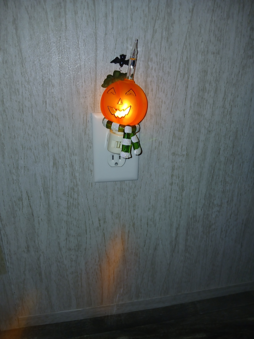 Halloween Pumpkin Plug-In Night Light with Green Scarf - Unknown Brand